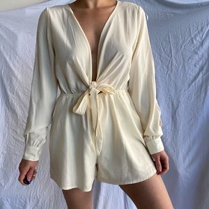 Sabo Skirt Cream Romper Size 6 (AUS size 10)